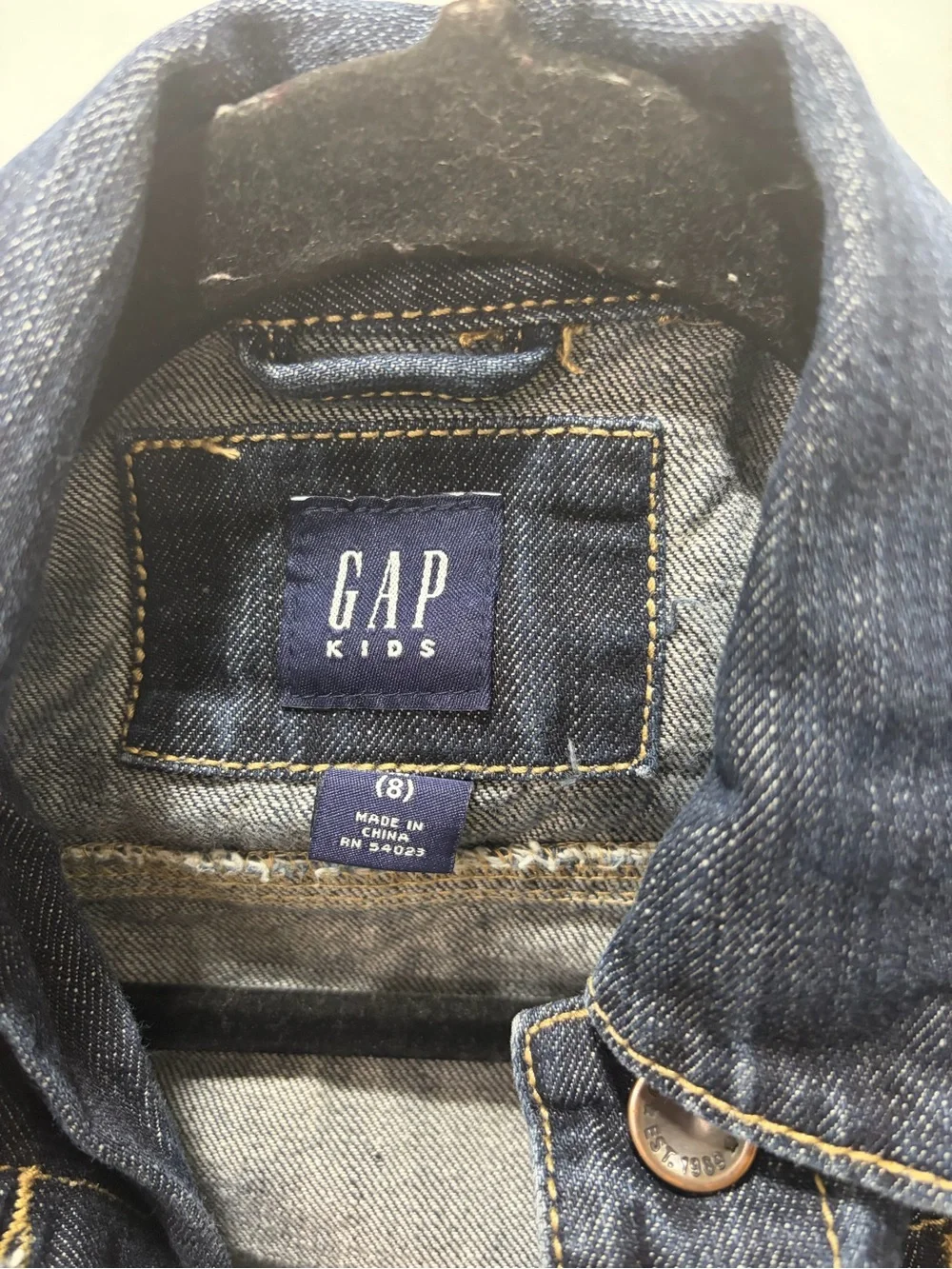 GAP Kids Casual Streetwear Western Dark Wash Denim Jacket. Size 8